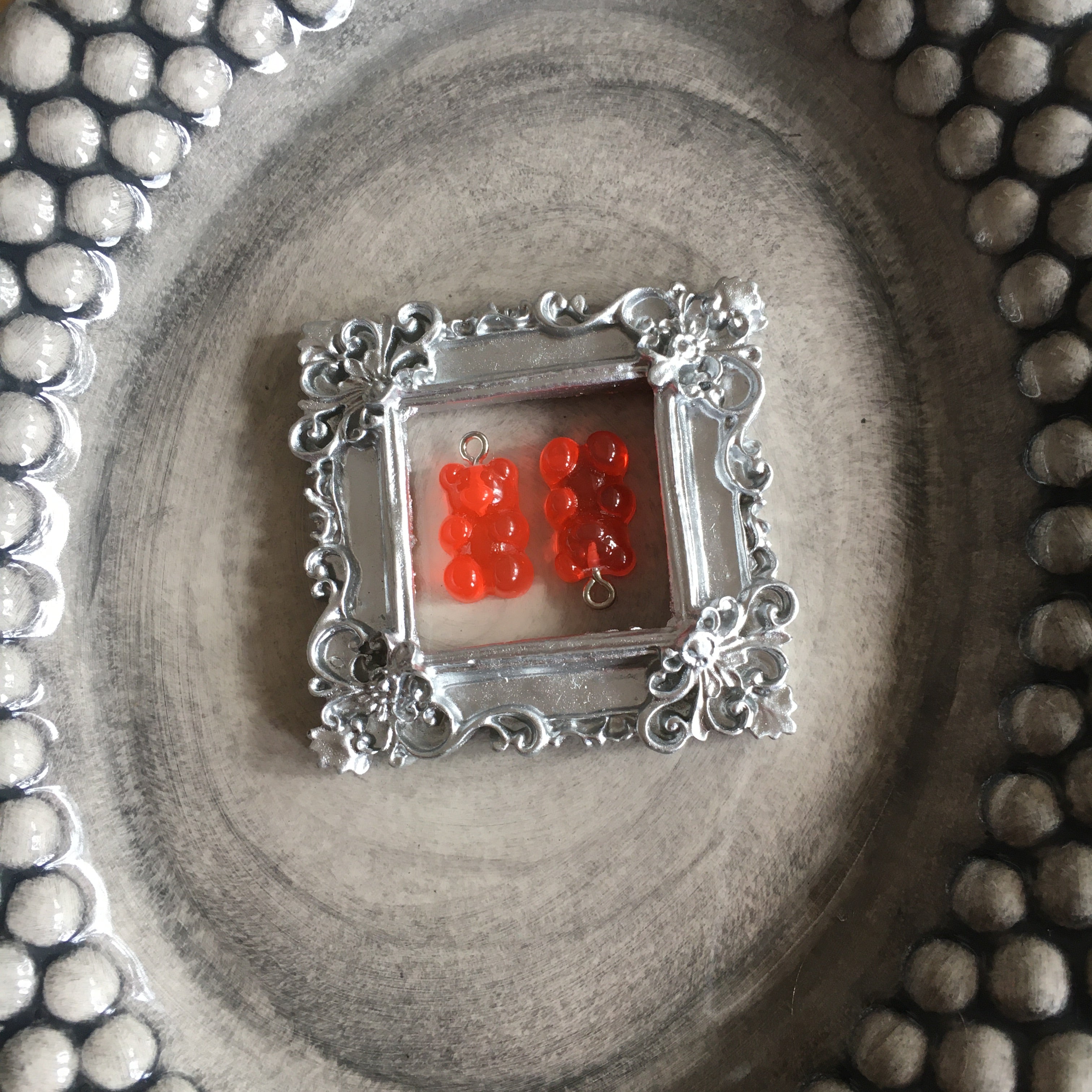 Godisnallar Berlocker 21x7mm Resin Röd, 2st