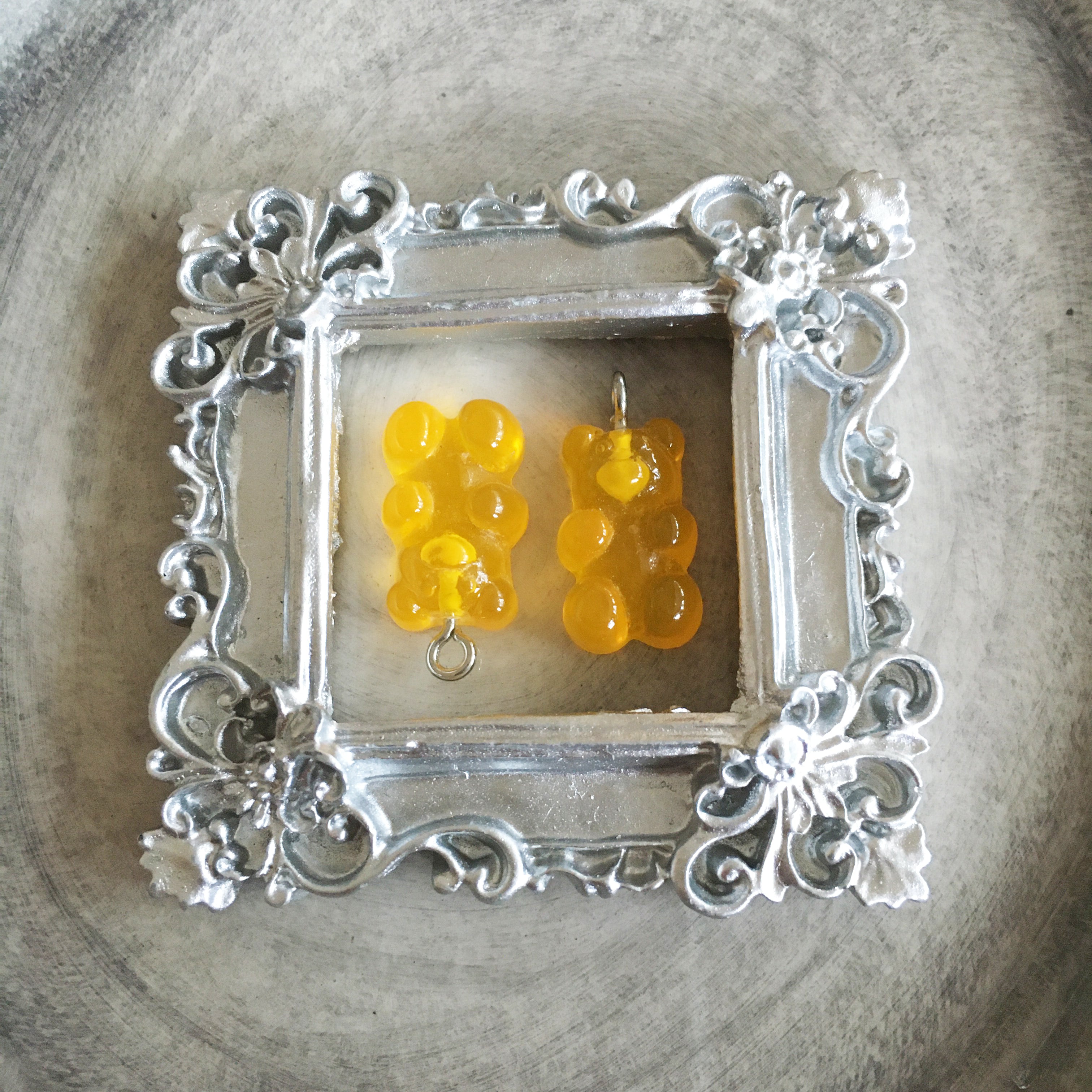 Godisnallar Berlocker 21x7mm Resin Gul, 2st