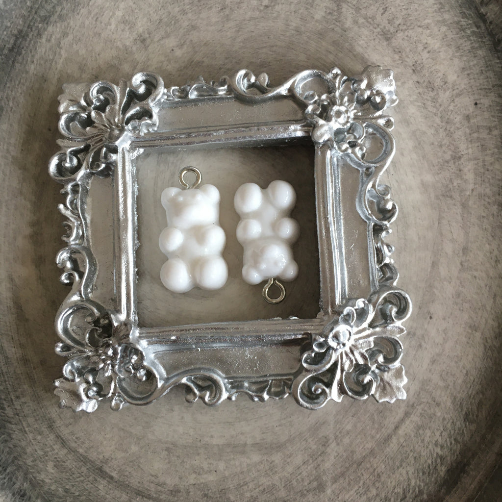 Godisnallar Berlocker 21x7mm Resin Vit, 2st