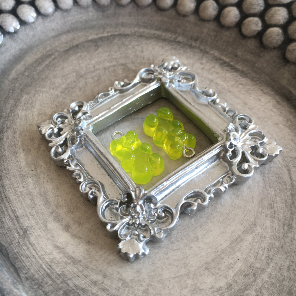 Godisnallar Berlocker 21x7mm Resin Limegrön, 2st