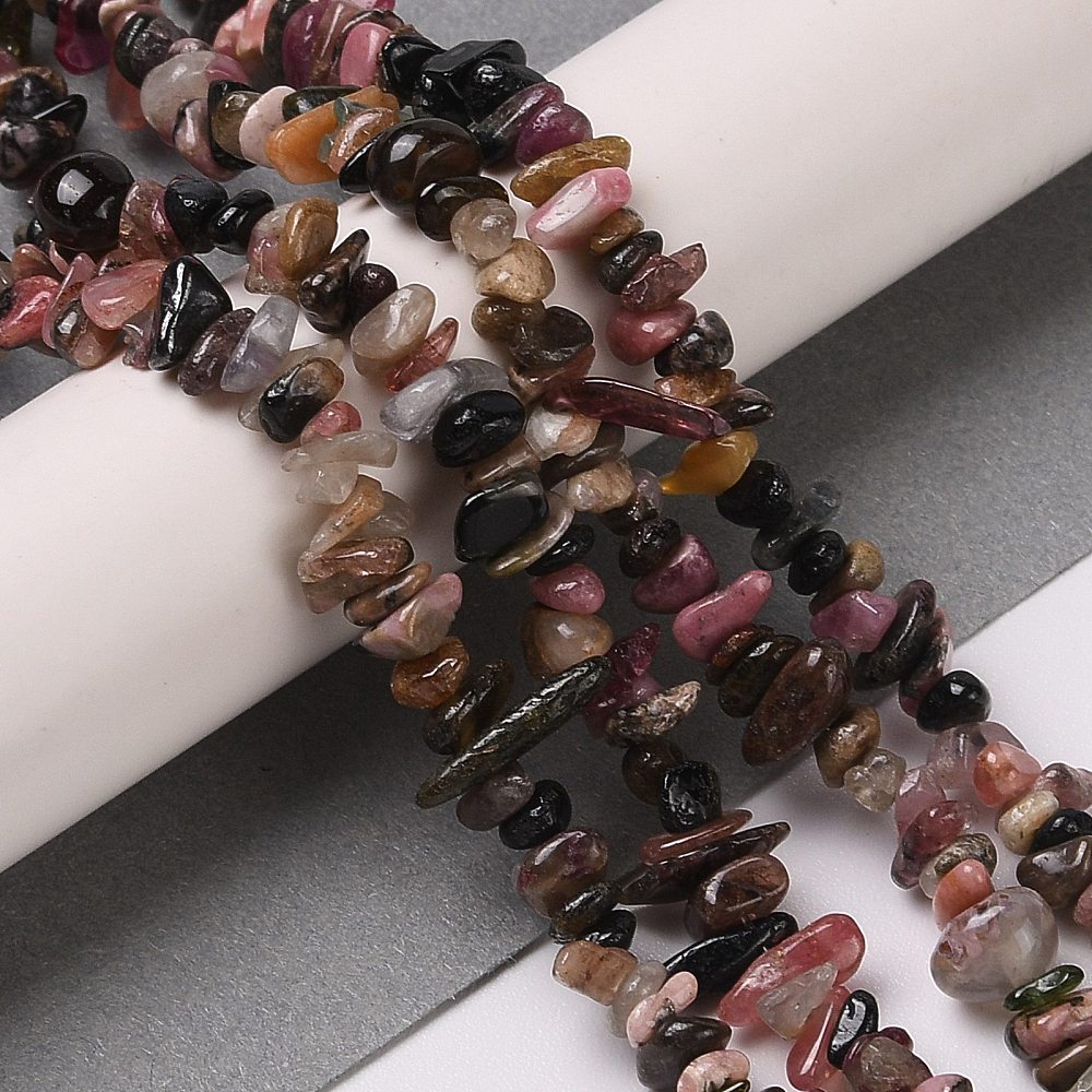 Turmalin Kristallchips 3-7mm Naturliga Ädelstenar, 1 sträng (ca 80cm)