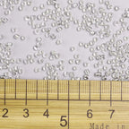 Seed Beads 2mm eller 4mm Transparent Vit med Silverfordrad insida, 30 gram