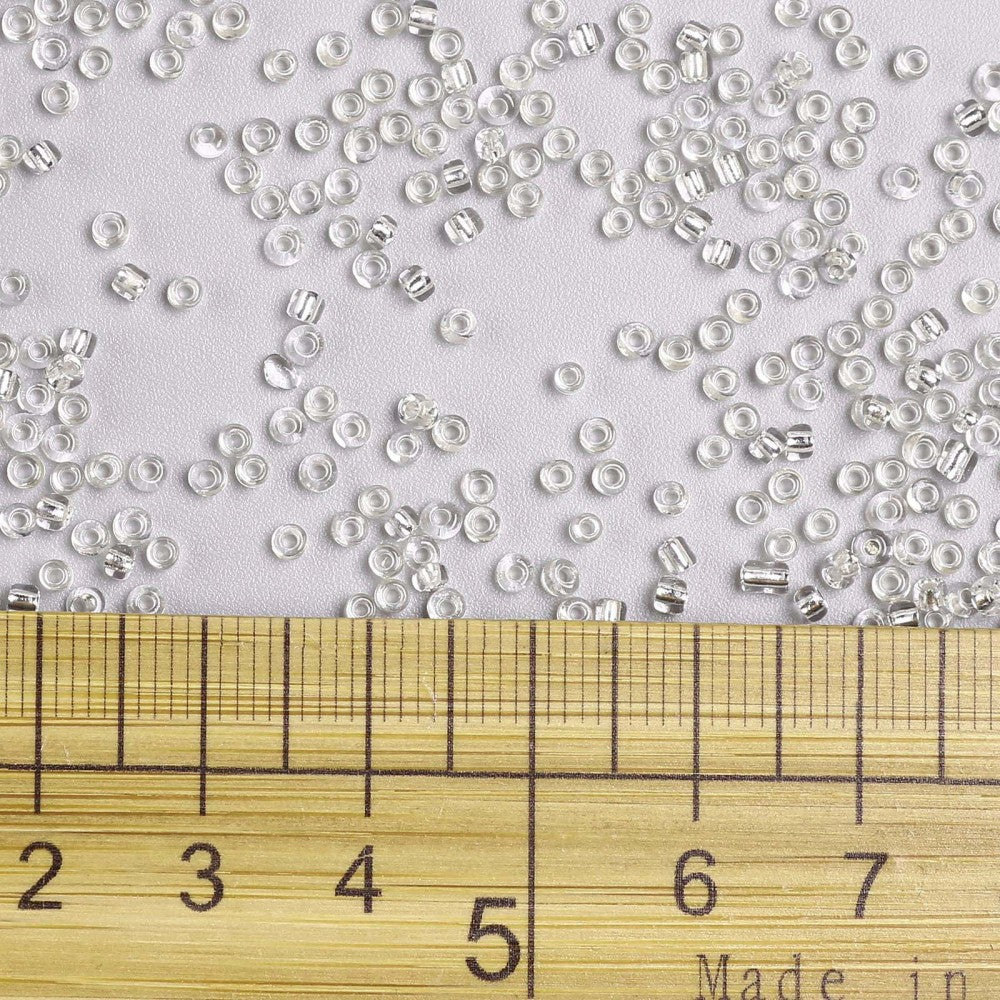 Seed Beads 2mm eller 4mm Transparent Vit med Silverfordrad insida, 30 gram