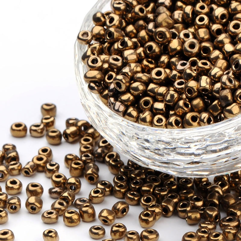 Seed Beads 4mm Guldig Metallfinnish, 30 gram (ca350st)