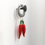 Handgjorda Virkade örhängen med chilifrukter med äkta 925 Sterling Silverkrokar Nickelfria, 1 par