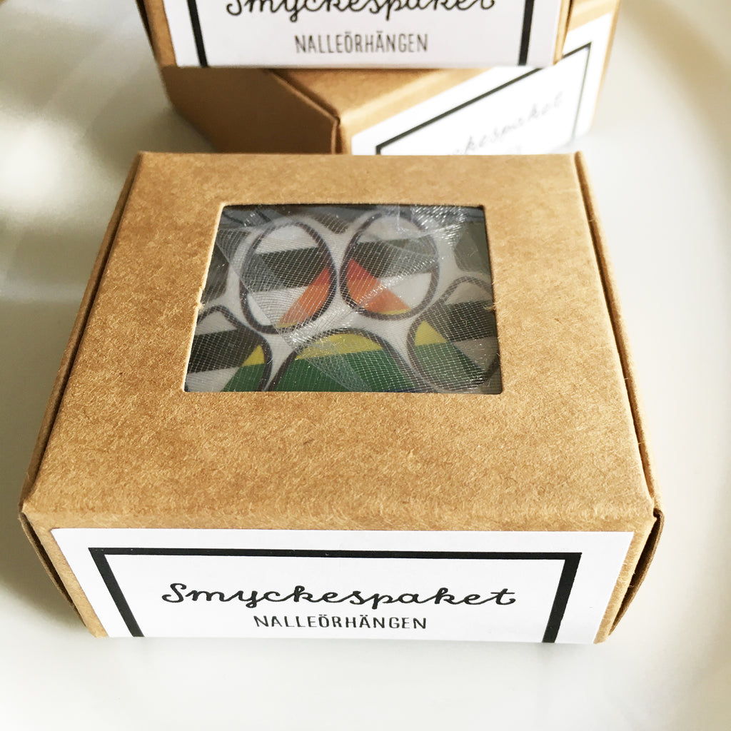 SMYCKESPAKET örhänges-tillverkning nallar, ca 90 delar