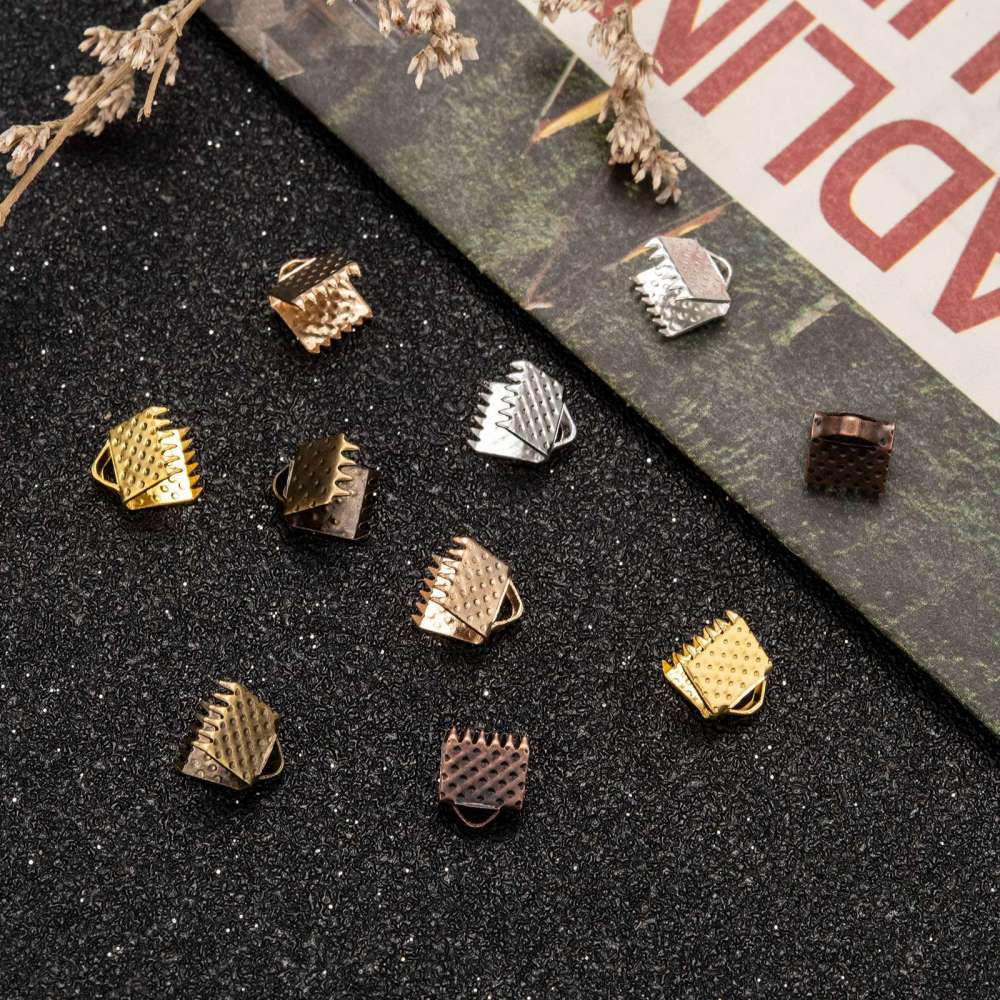 Bandklämmor 6x6mm Mixade metallfärger, 20-pack