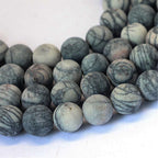 Frostade Svart Silke Netstone 6mm Naturliga Ädelstenar, 1 sträng (ca 36cm)