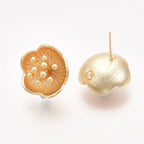 Stiftörhängen 18K Guldpläterad Blomma med pistiller Nickelfria, 1 par