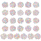 Bokstavspärlor A-Z Vita 7x4mm med Färglada tryck och horisontellt hål