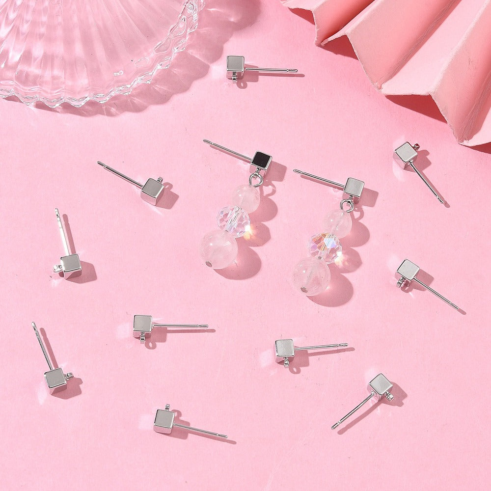 Stiftörhängen Kub 6x5mm Platinapläterade Nickelfria, 1 par