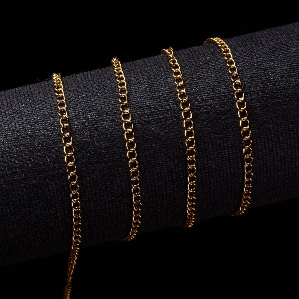 Tvinnad kedja Twisted chain i rostfritt stål 4×3×0,6mm 18K Guldplätering, 1 meter