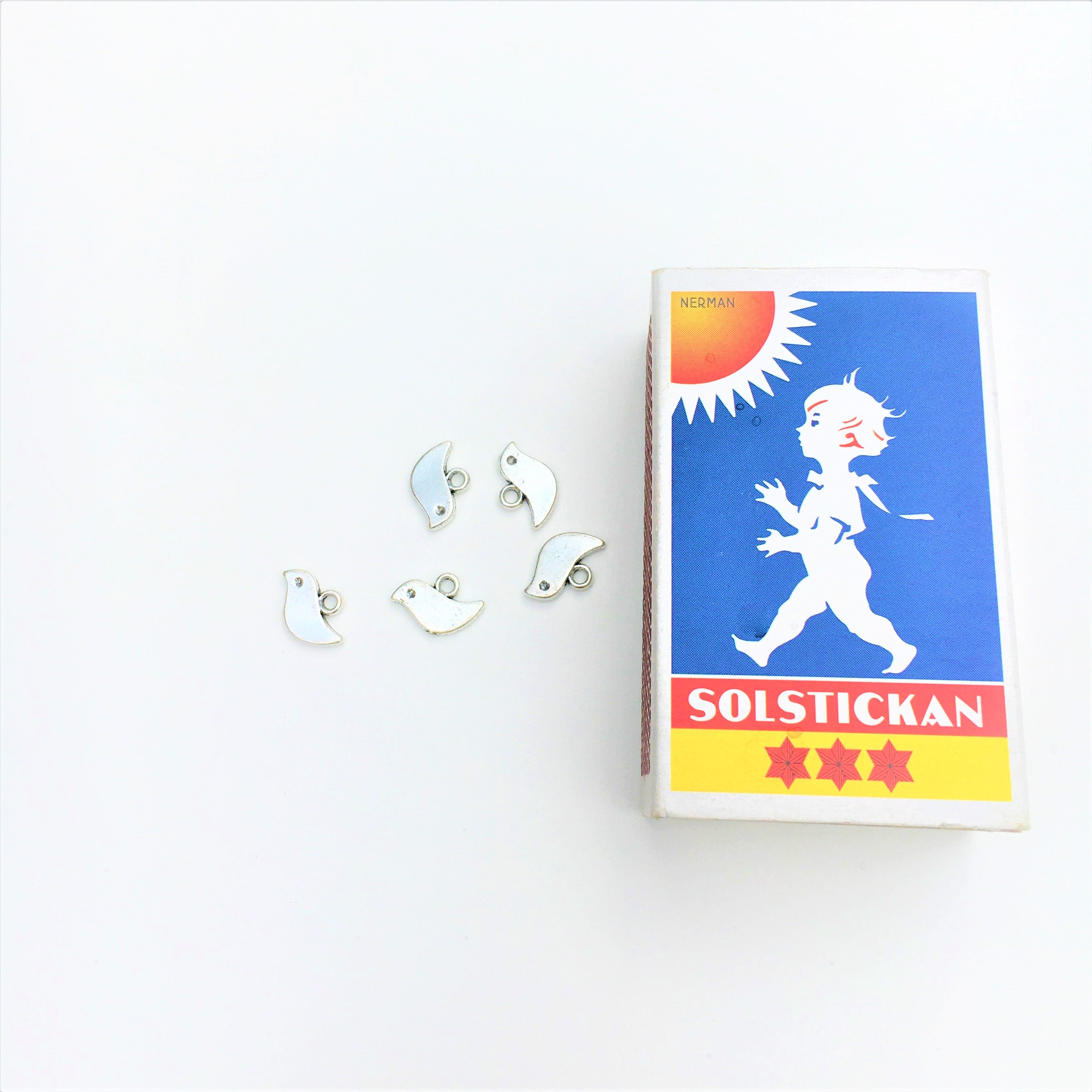Berlocker Små Fåglar Antiksilver 7x11mm, 10-pack