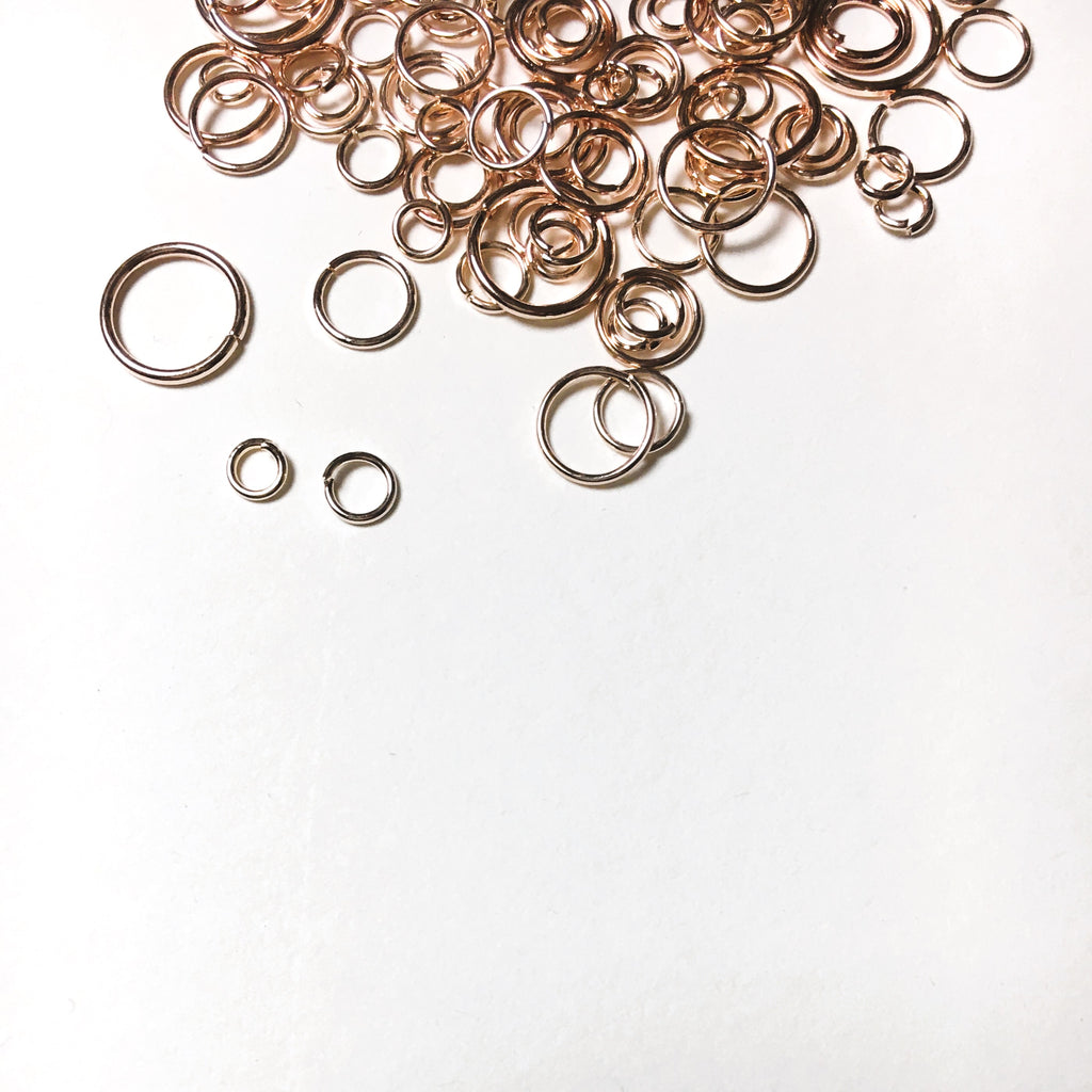 Öppna Bindringar 4mm-10mm Roséguld, 5 gram (ca 70-100st)